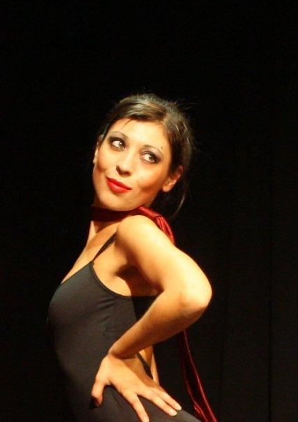 CONTEMPORARY DANCE CLASSES with Dimitra Thomloudi